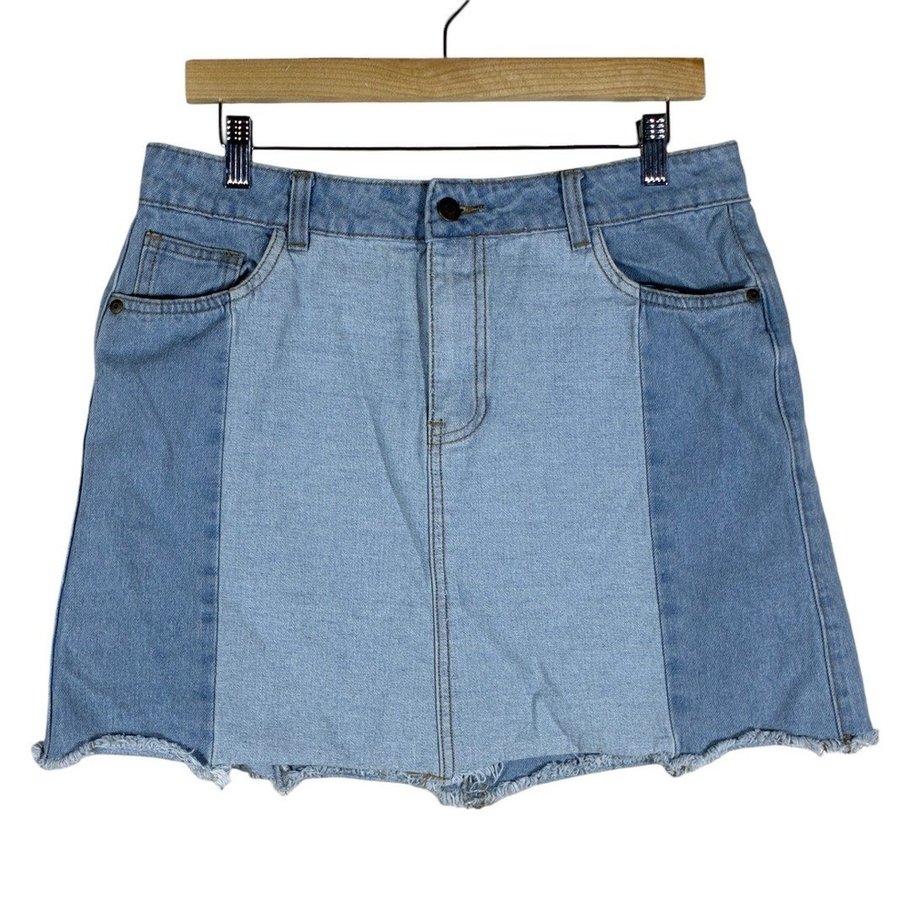 Chelsea & Violet Two Tone Colorblock Denim Mini Skirt Blue Raw Hem Size 29